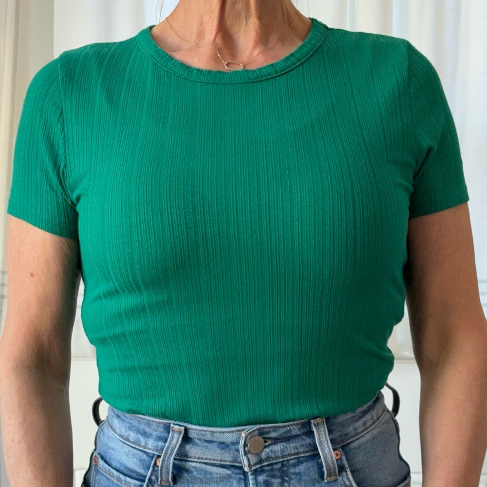 Emerald Ribbed Short Sleeve Top